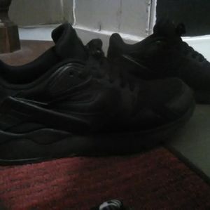 Nike air shoes size 10.5